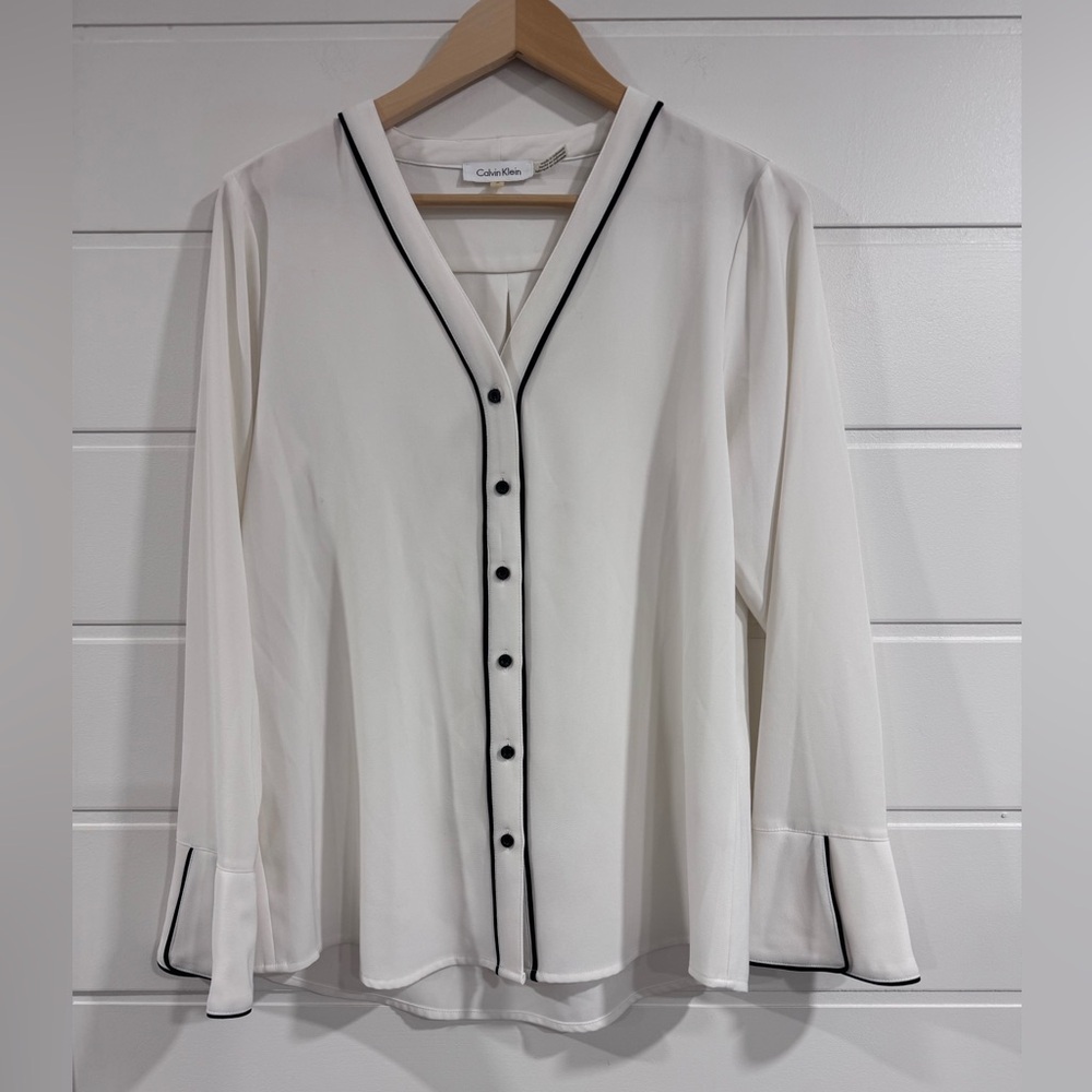 Calvin Klein Cream Buttoned Notched Collar Blouse